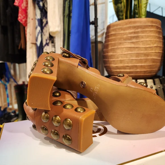 Cecelia Studded Block Sandals NEW - Picture 5 of 6